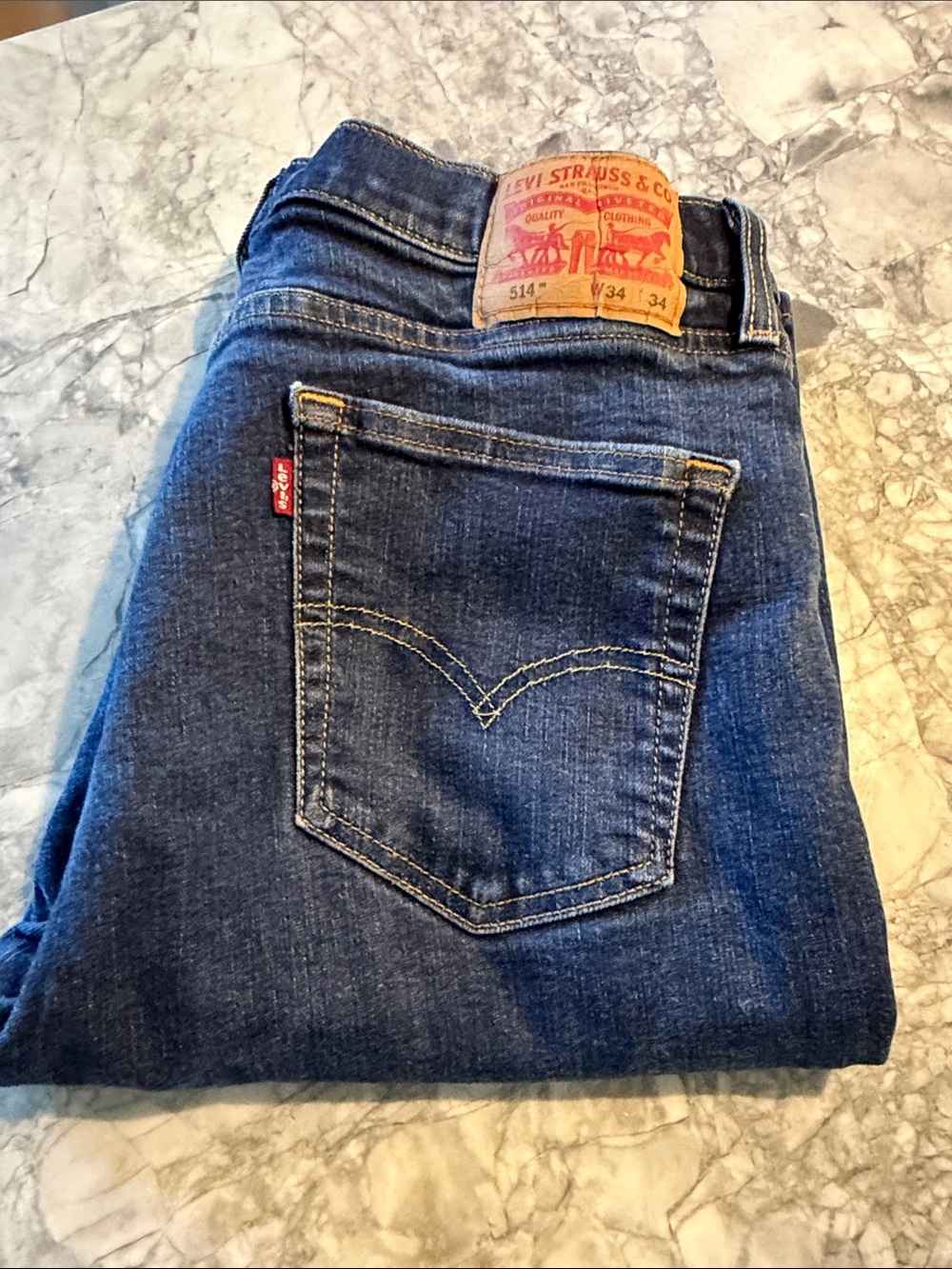 Levi's men’s 514 size 34x34 Dark Blue Straight Leg Jeans with Signature Red Tab
